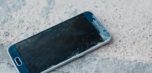 Ile kosztuje naprawa uszkodzonego smartfona?