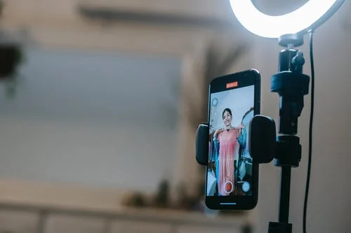 Podwójny aparat i czytnik linii papilarnych pod ekranem w Galaxy Note 8